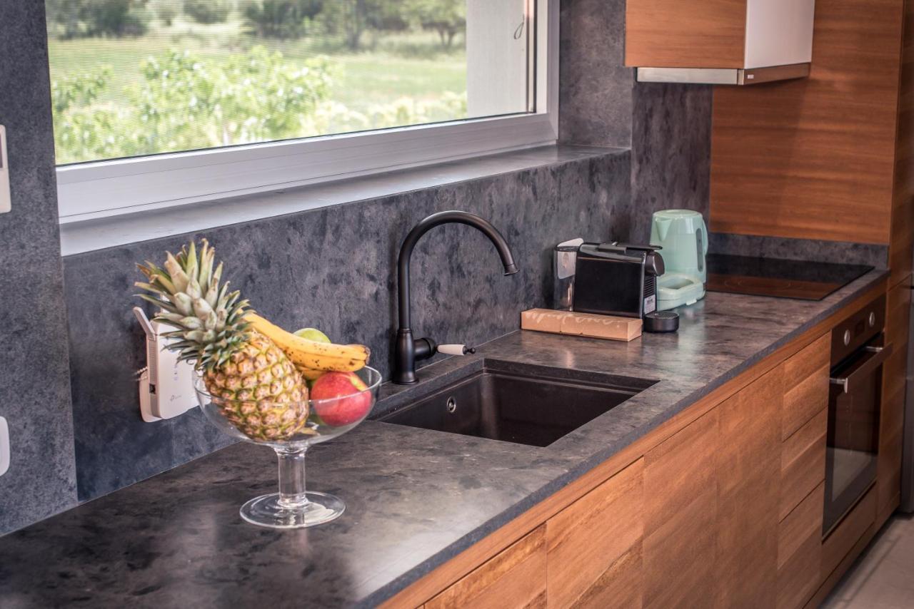 Varko Luxury Suites Palairos Экстерьер фото