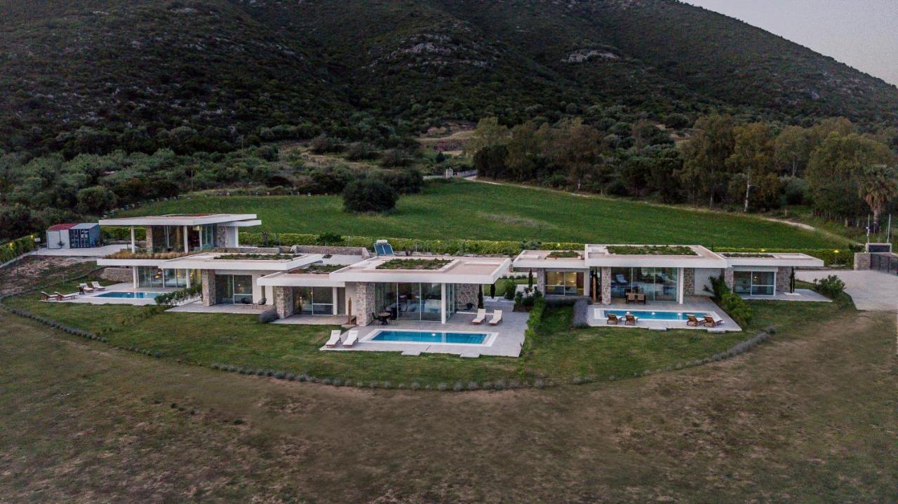 Varko Luxury Suites Palairos Экстерьер фото